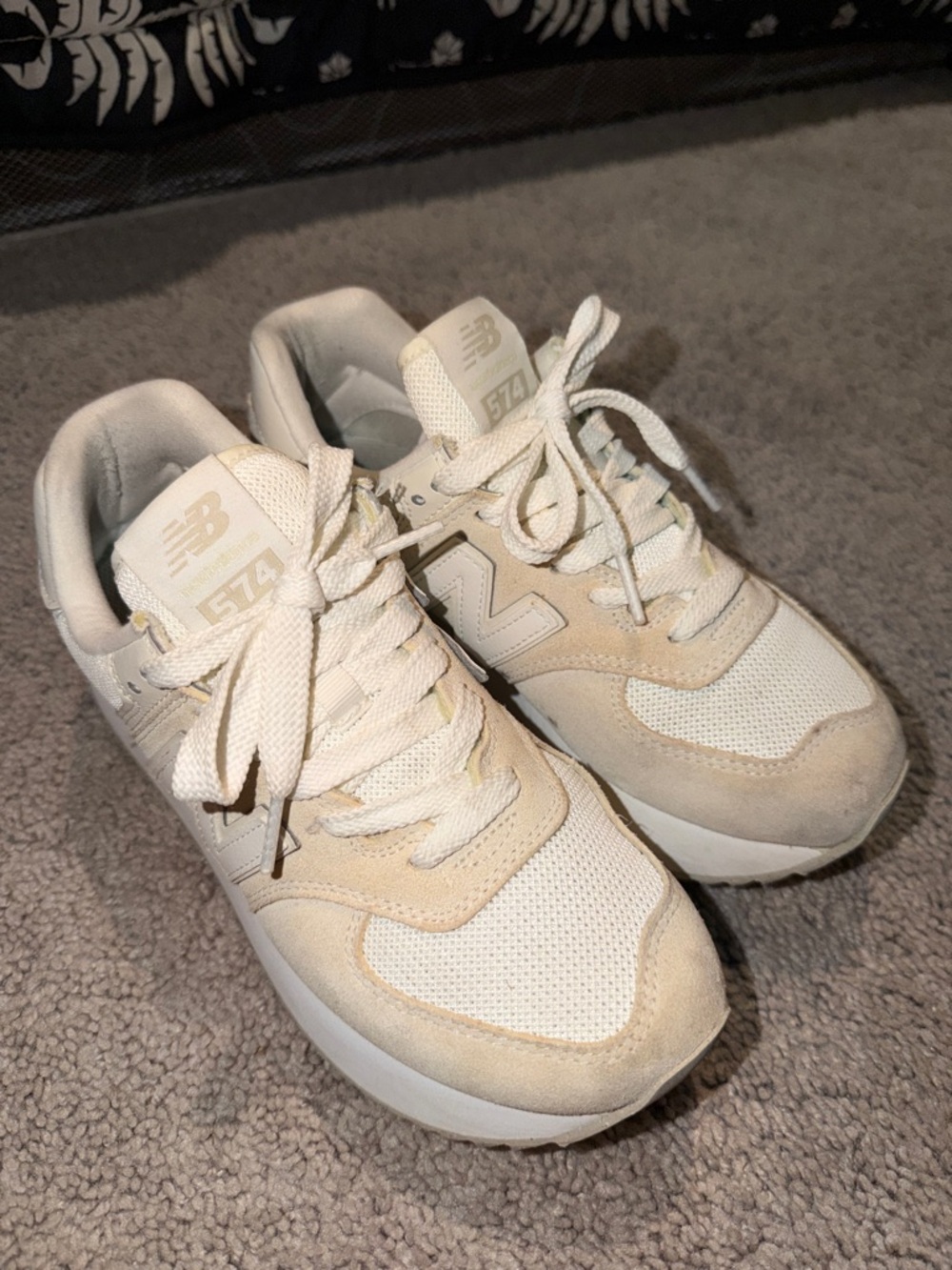 New Balance 574 Cream & White Low-Top Sneakers